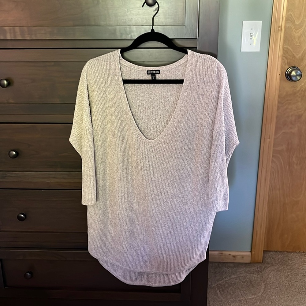 Express tunic sweater 3/4 sleeves.